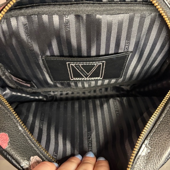 Victoria’s Secret Bond Street Floral Crossbody - Picture 6 of 8